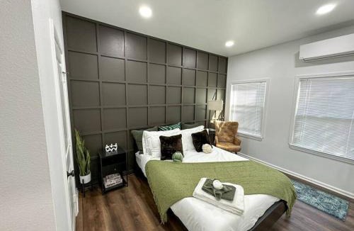 Florence-Graham Apartment | Cozy 2BR Duplex in Downtown LA