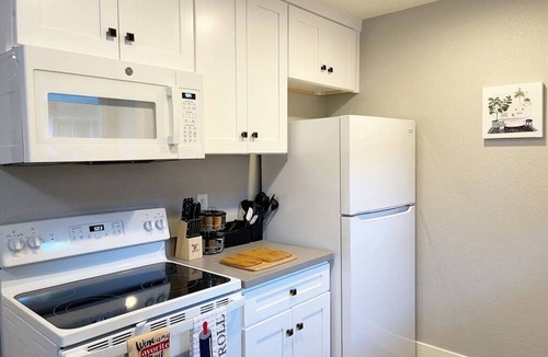 West San Jose House | Cozy 2BR Near Santana Row for vacation/business