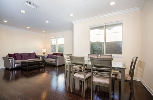Arcadia House | Cozy 3-bedroom townhome in charming Arcadia/Pasadena with AC, WiFi