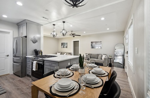 Valley Glen House | Cozy 3BR Oasis w/Pool in NoHo