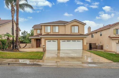 Riverside House | Cozy 4B2.5B｜Garage & Street Parking｜Pet Okay｜Backyard｜Perfect For Insured #42015