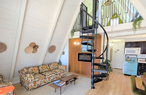 Bodfish Cabin | Cozy A-Frame With Mountain Views, Near Hot Springs