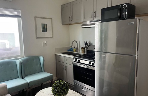 Pico-Union Apartment | Cozy and Central to All Apartment