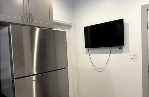 Pico-Union Apartment | Cozy and Central to All Apartment