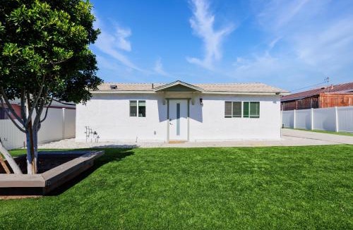 Fontana House | Cozy and Quiet Front House