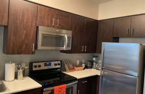 Miracle Mile Apartment | Cozy and Stylish Unit in Mid-wilshire