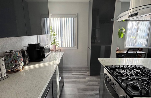 Belmont Shore Apartment | Cozy apartment just 11 minutes drive to Long Beach Cruise Terminal