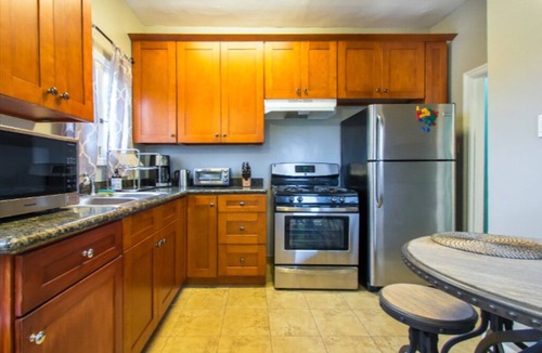 South Arroyo Apartment | Cozy Apt with Great Location in Pasadena