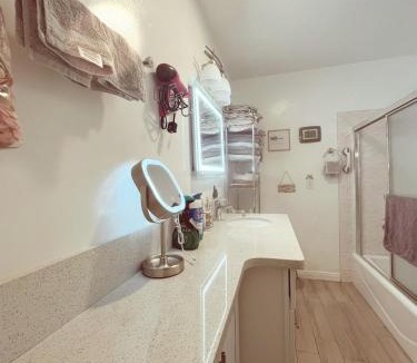 Bonita Apartment | Cozy Beautiful Private Home in Prime Location
