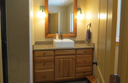 Trinity Center Apartment | Cozy Cabin Feel, Fully Renovated, Near Marina/Lake, Store, Restaurant, Trails