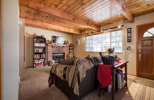 Big Bear Lake House | Cozy Cabin on Elm