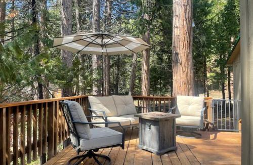 Camp Nelson Villa | Cozy Cabin Retreat