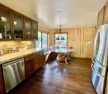 Camp Nelson Villa | Cozy Cabin Retreat