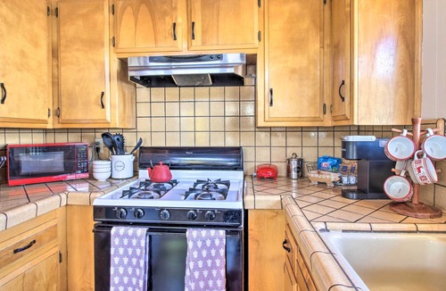 Frazier Park Cabin | Cozy Cabin w/ Deck - Near Frazier Mtn Park