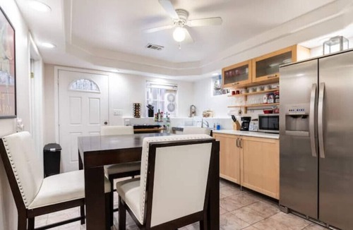 Belmont Heights House | Cozy & charming place, walk to beach, shops & dine