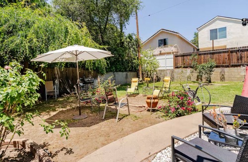 Altadena House | Cozy City Mountain Hide Away!