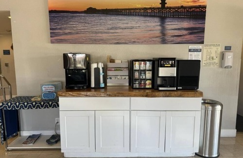 Old Towne House | Cozy Coastal Stay | 2 Queens | Near Seal Beach Marina