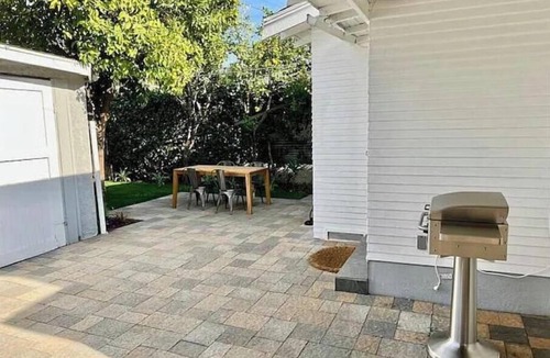 Atwater Village House | Cozy, comfortable home Away