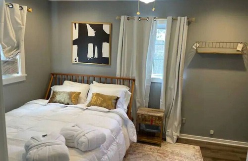 North Central House | Cozy/Cool/Cute Cottage | 3min>Rose Bowl+6min>DTLA