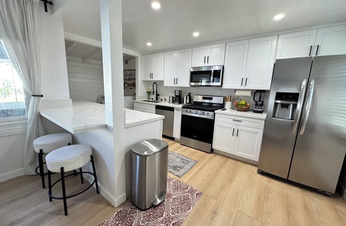 Harbor House | Cozy Cottage in Carson/Furnished/Pet-Friendly!
