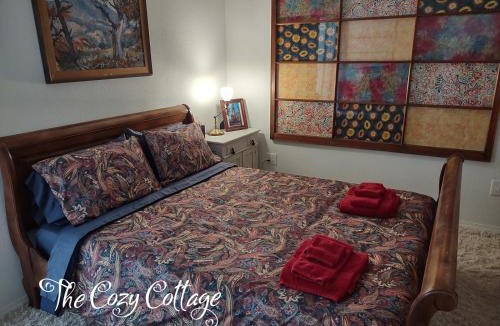 Miramonte House | Cozy Cottage