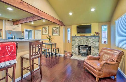 Mount Baldy House | Cozy Cottage with Grill - 5 Mi to Mt Baldy Resort!