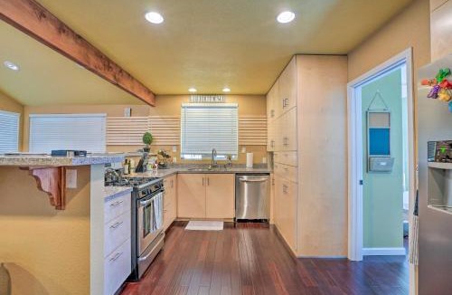 Mount Baldy House | Cozy Cottage with Grill - 5 Mi to Mt Baldy Resort!