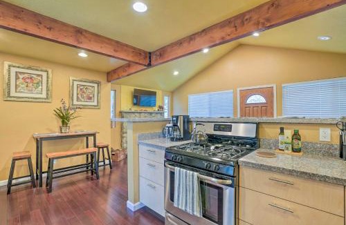 Mount Baldy House | Cozy Cottage with Grill - 5 Mi to Mt Baldy Resort!