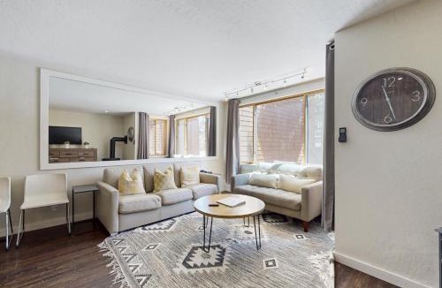 Truckee Apartment | Cozy Coyote Fork Condo