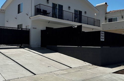 Madrona House | Cozy&Elegant Torrance Apartment with Balcony close to Redondo Beach