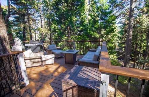 Arrowhead Villas Cabin | Cozy Fairytale Cabin