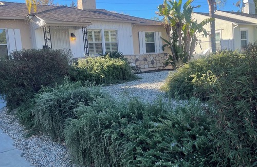 NoHo Arts District House | Cozy family cottage with pool. Near Universal Studios + Los Angeles hotspots!