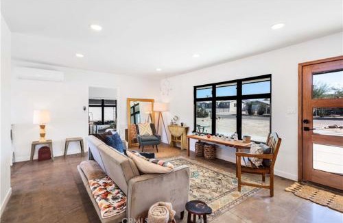 Twentynine Palms House | Cozy Fresh Desert Hideaway, 5 mins to Joshua Tree