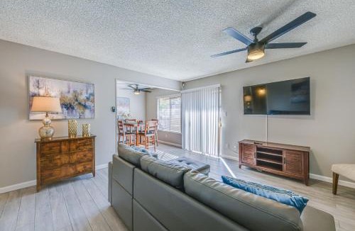 Fresno Apartment | Cozy Fresno Condo with Balcony and Pool Access