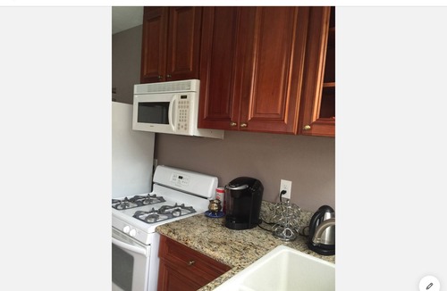 Los Serranos House | Cozy full size 2 bedroom 1 bath Guest house