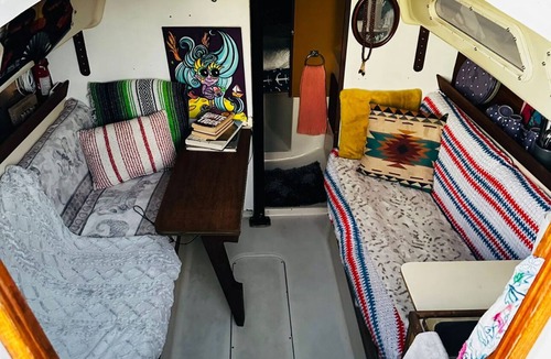 Marina del Rey Boat Rental | Cozy good vibes boat experience in Marina Del Rey. Perfect location in safe area
