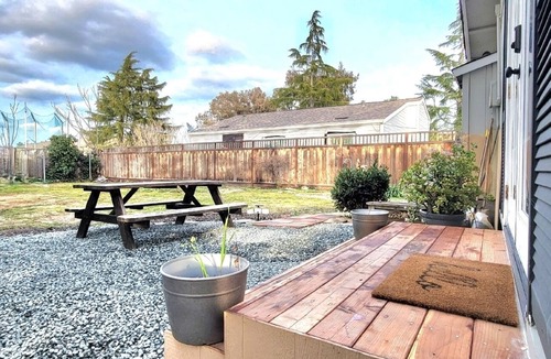 Livermore House | Cozy Guest House close to Downtown!