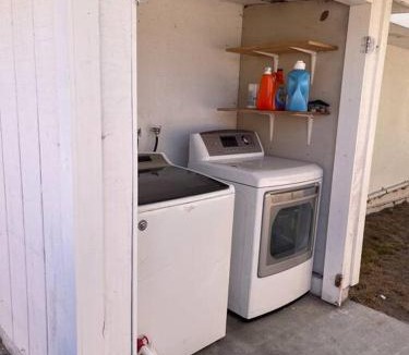 Midway City House | Cozy Guesthouse in Central OC