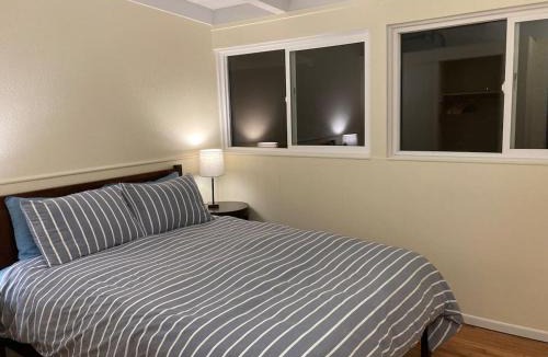 Eureka House | Cozy Hideaway and Hot Tub. Pet Friendly.