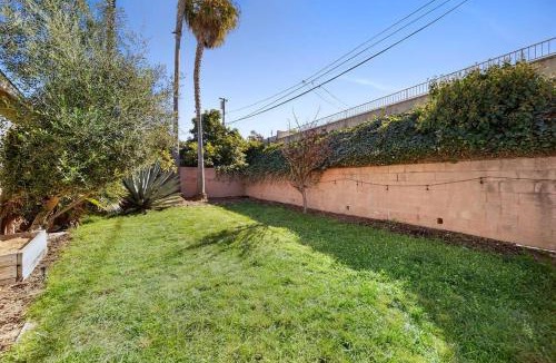 Torrance House | Cozy Home Close to the Beaches and Disney