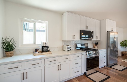 Highland Park House | Cozy Home in Highland Park with Amazing Views 13 Mins from Downtown Los Angeles