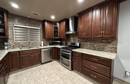 North Hollywood House | Cozy Home with Pool & Jacuzzi