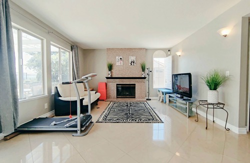 Rowland Heights House | Cozy house with pool and great view