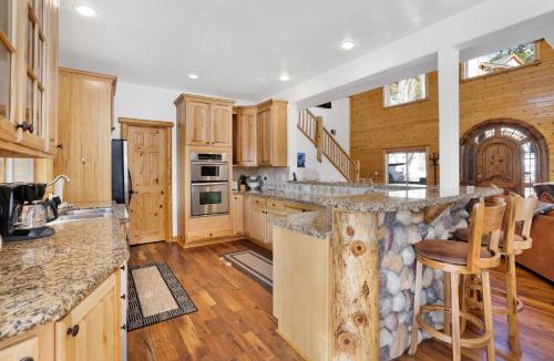 Fawnskin Ski Chalet | Cozy Lakeview Hideaway by Big Bear Vacations Amazing Fawnskin Log Cabin Chalet