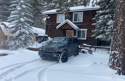 Green Valley Lake Cabin | Cozy Log Cabin