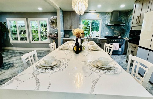 Westminster House | Cozy modern rose house 3-bedrooms pets friendly in Garden Grove, Californian
