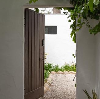 Montecito Apartment | Cozy New - Casa Blanca Suite B1