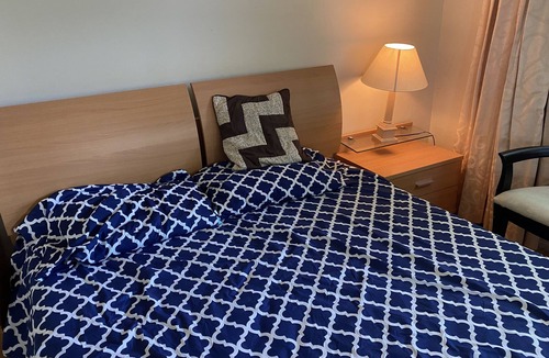 Hacienda Heights Bed & Breakfast | Cozy Peaceful Convenient Sweet Home 1 minute to all places 優雅方便，私用衛浴， 高速出口一分鐘。