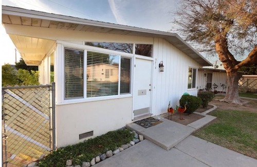Whittier Cottage | Cozy Pool Side Cottage in Park like Setting.
