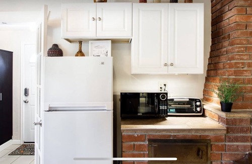 Reseda House | Cozy & Private Casita with Gated Parking and Vaulted Ceilings